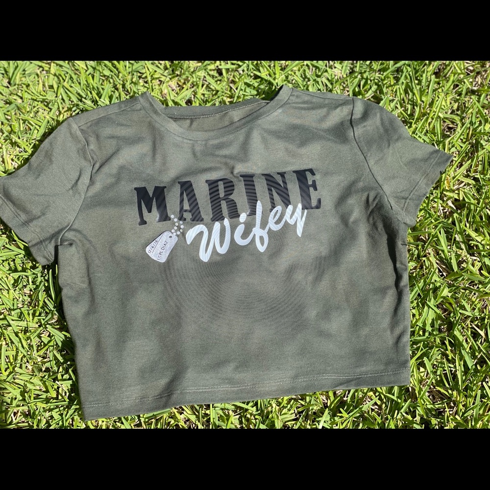 Marine Wifey with customizable dog tags